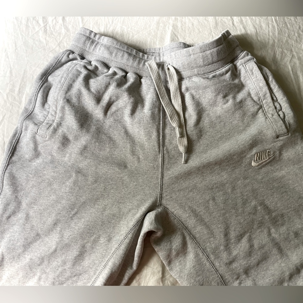 Men’s small size, gray Nike sweat pants